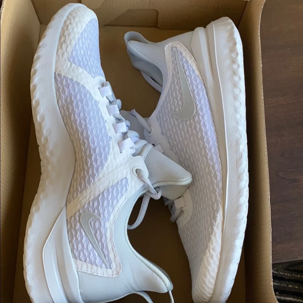 🔥Nike Renew Rival Running Pure Platinum White NWT - Picture 9 of 9